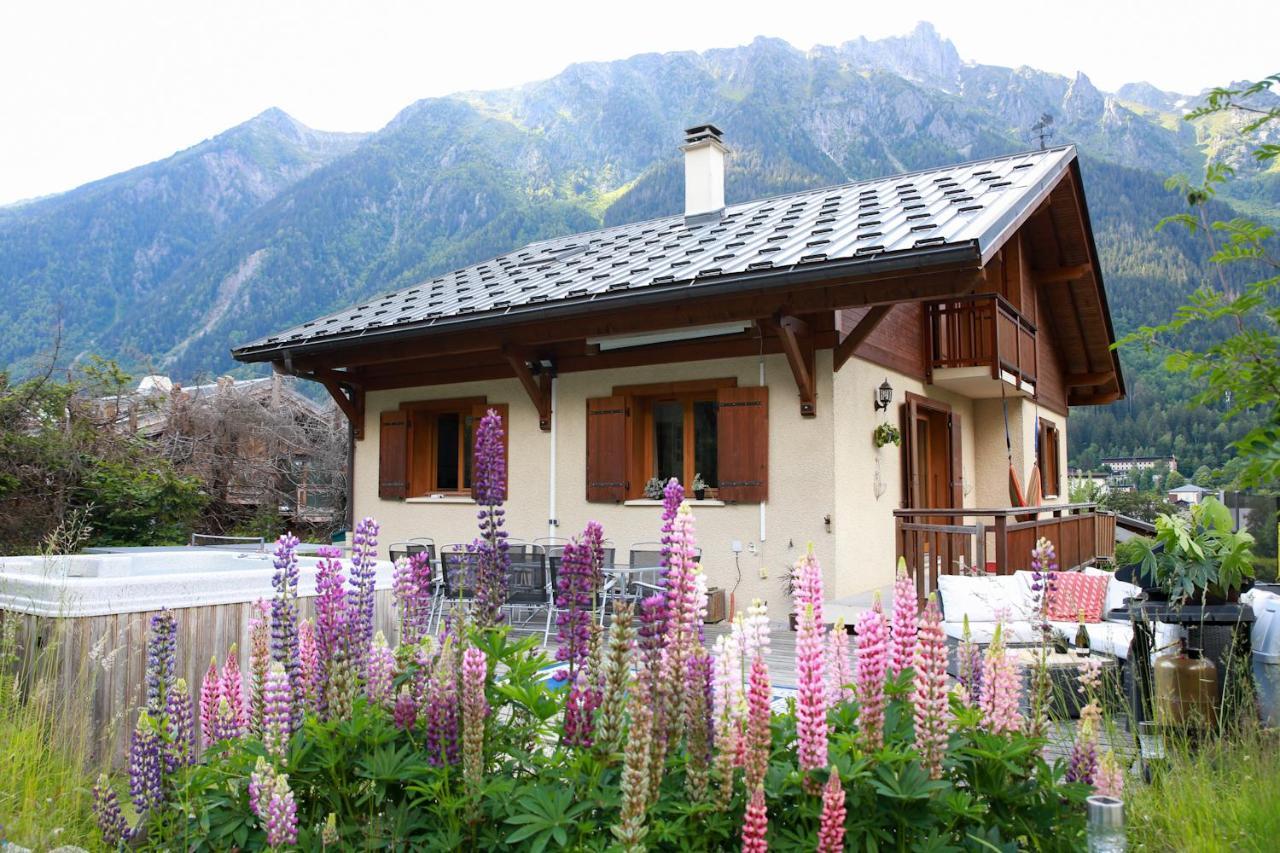 Chamonix Large Chalet, Sleeps 12, 200M2, 5 Bedroom, 4 Bathroom, Garden, Jacuzzi, Sauna מראה חיצוני תמונה