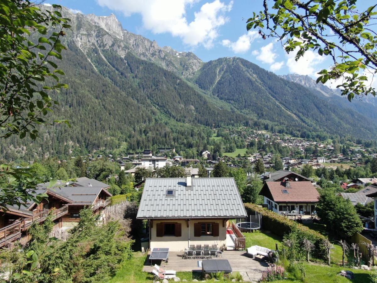 Chamonix Large Chalet, Sleeps 12, 200M2, 5 Bedroom, 4 Bathroom, Garden, Jacuzzi, Sauna מראה חיצוני תמונה