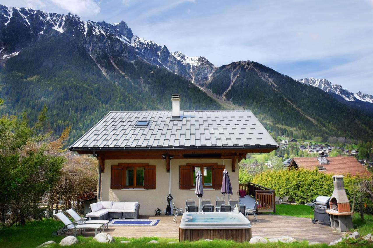 Chamonix Large Chalet, Sleeps 12, 200M2, 5 Bedroom, 4 Bathroom, Garden, Jacuzzi, Sauna מראה חיצוני תמונה